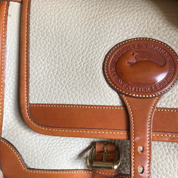Dooney & Bourke Handbags - DOONEY & BOURKE VINTAGE 80’S LEATHER BAG PURSE